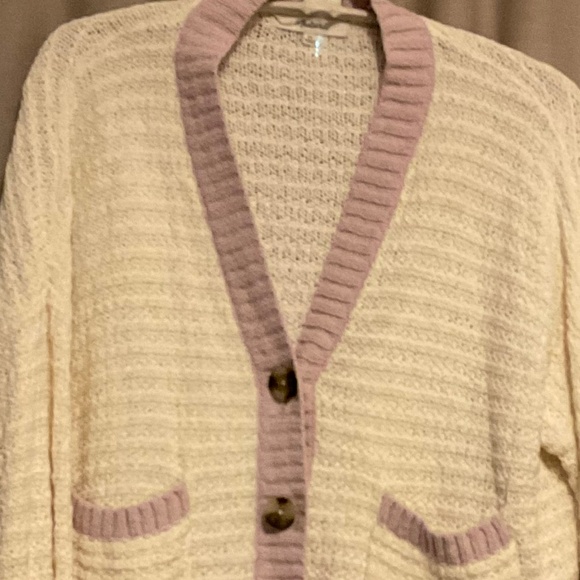 Sweet lil’ Madewell cream and lilac cardigan sweater - Picture 8 of 15